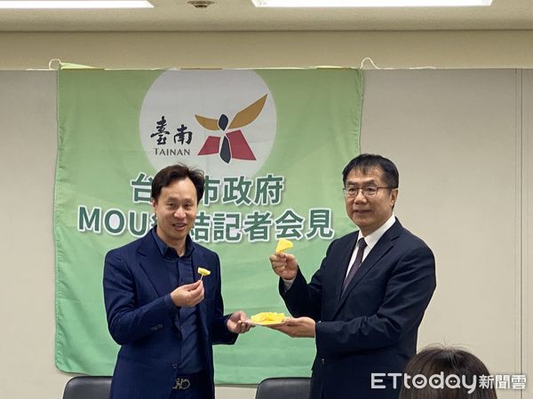 ▲台灣鳳梨正式獲准輸往紐西蘭市場，台南市長黃哲認為，此舉為台南優質鳳梨外銷打開更廣闊的國際市場，提供了新的契機。（圖／記者林東良翻攝，下同）