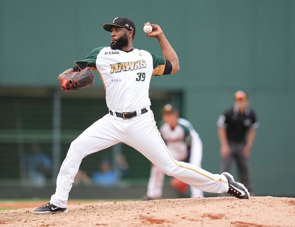 ▲台鋼雄鷹終結者雷公           。（圖／台鋼雄鷹提供）