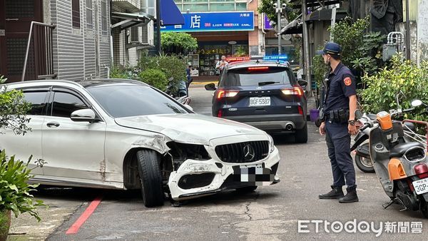 ▲▼叼菸惡男疑劈腿！女友被綠了點火燒他　乾哥哥持槍助威也被抓。（圖／記者許權毅攝）