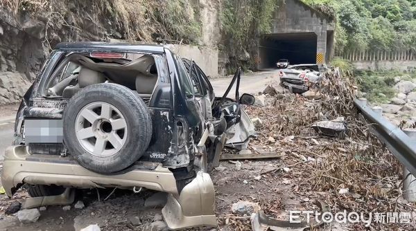 ▲▼被岩石擊中。（圖／記者陸運陞攝）