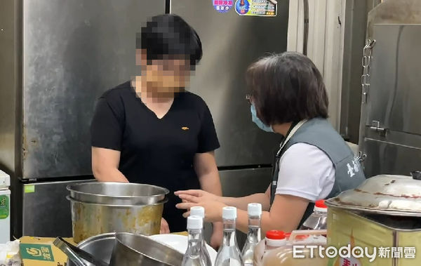 ▲新北旅遊團在台南吃甕仔雞，爆疑食物中毒上吐下瀉，掛急診接受症狀治療，甕仔雞吳姓業者指出，對此事感到遺憾，希望衛生單位能協助釐清事發原因。（圖／記者林東良翻攝，下同）