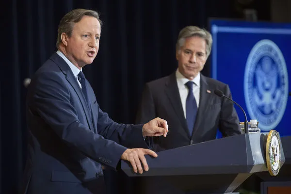 ▲▼英國外交大臣卡麥隆（David Cameron）與美國國務卿布林肯（Antony Blinken）舉行美英外長聯合記者會。（圖／達志影像／美聯社）