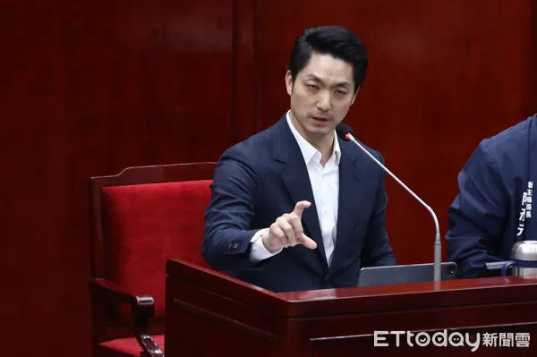 ▲台北市長蔣萬安出席市政質詢。（圖／記者林敬旻攝）