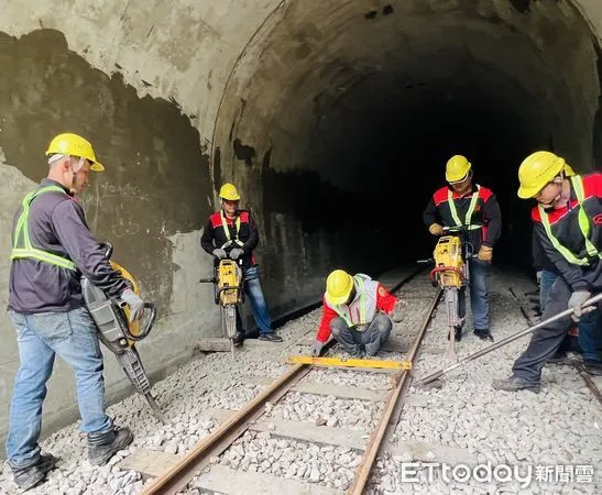 ▲阿里山林鐵42號隧道施工現況。（圖／記者楊惠琪攝）