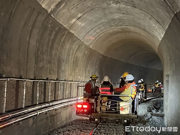 ▲阿里山林鐵42號隧道施工現況。（圖／記者楊惠琪攝）