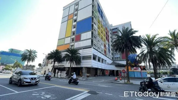 ▲▼花蓮翰品酒店受強震侵襲，整幢建築物受損嚴重，當即宣布停業。（圖／記者柯政誟攝，下同）