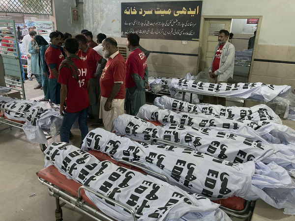 ▲▼巴基斯坦重大車禍17死 。（圖／達志影像／美聯社）