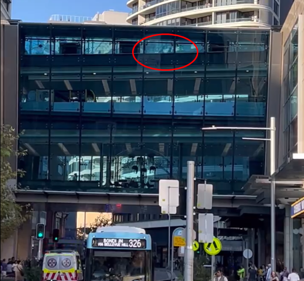 ▲▼澳洲雪梨大型商場「Westfield Bondi Junction」13日爆發隨機砍人事件。（圖／翻攝自X、News.com.au）