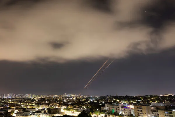 ▲▼伊朗無人機飛抵以色列上空 。（圖／路透）