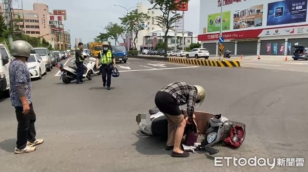 ▲王姓婦人闖紅燈去法院和解，撞綠燈直行騎士。（圖／記者唐詠絮翻攝，下同）