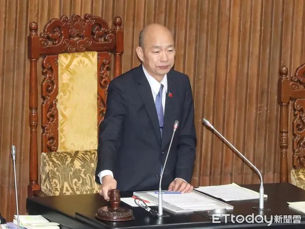 ▲▼韓國瑜首次敲議事槌 立法院院會 行人交通安全設施條例 三讀。（圖／記者屠惠剛攝）