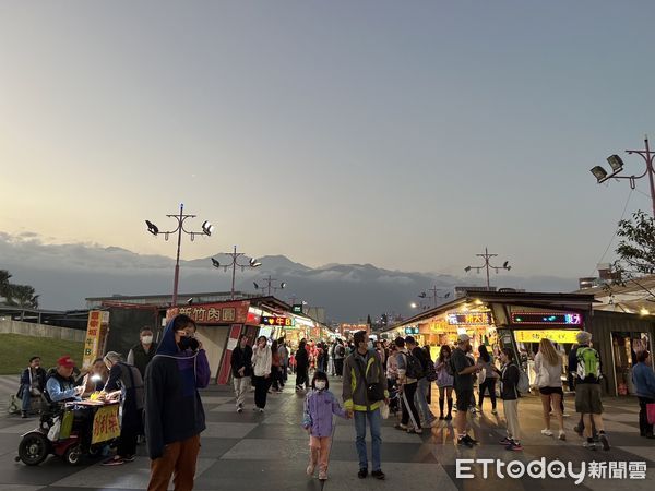 ▲▼針對知名景點東大門夜市發行「好市加倍券」，期帶動暑假國旅人潮。（圖／花蓮縣政府提供，下同）