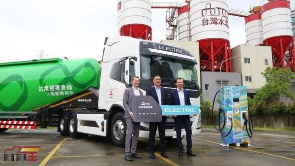 邁向低碳運輸　台灣運通引進 Volvo FM Electric 43 噸電動曳引車