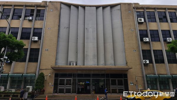 ▲▼台灣高等法院刑事庭大廈外觀。臺灣高等法院刑事庭大廈外觀。臺灣高等法院外觀。台灣高等法院外觀。台高院外觀。高院外觀。高本院外觀。（圖／記者黃哲民攝）