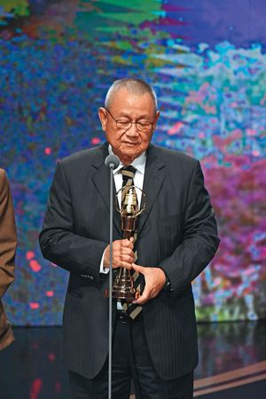 李岳峰導演去年以《牛車來去》獲得金鐘獎戲劇節目編劇獎，緊接著籌拍新戲。（三立電視提供）