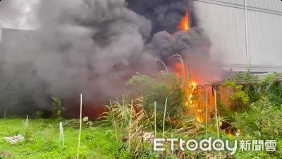宜蘭倉庫今早火警　現場濃煙密布