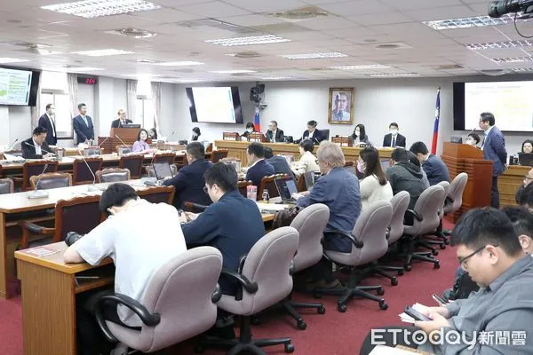 ▲▼立法院秘書長周萬來 司法法制委員會 詢答 范雲。（圖／記者屠惠剛攝）