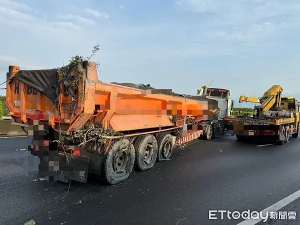 ▲▼        國1聯結車自撞護欄     。（圖／地方中心翻攝）