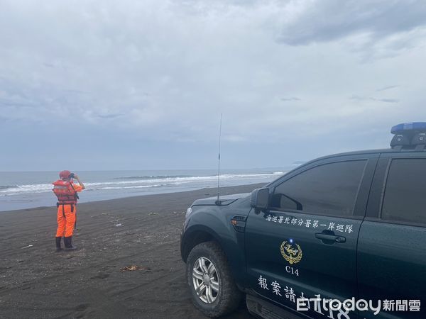 ▲▼海巡人員持續陸海搜尋花蓮慈濟醫院古姓醫師。（圖／記者游芳男翻攝，下同）