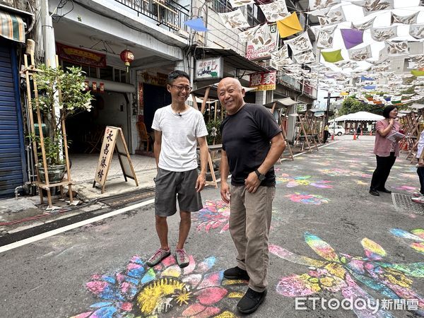 ▲▼屏東潮州百年建基路老街大變身！藝術家林舜龍擔任設計統籌，邀請植拓植人李桂仙、日本裝置藝術家水內貴英，三位藝術家跨國合作，跟500位潮州的學子鄉親，共同打造百年老街不一樣的風景。（圖／記者林育綾攝）