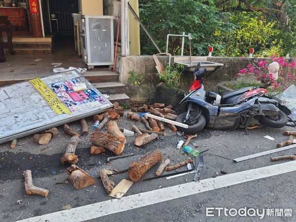 ▲▼彰化員林有應媽祠小貨車車禍。（圖／記者唐詠絮翻攝）