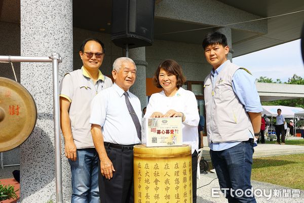 ▲▼  黃敏惠市長參與慈濟愛心市集 邀市民共同為花蓮送上希望與愛    。（圖／嘉義市政府提供）