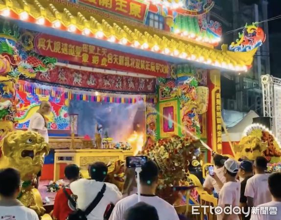 ▲北港朝天宮迎媽祖活動連日亂象，警力失能，鄉親抱怨連連。（圖／記者蔡佩旻翻攝）