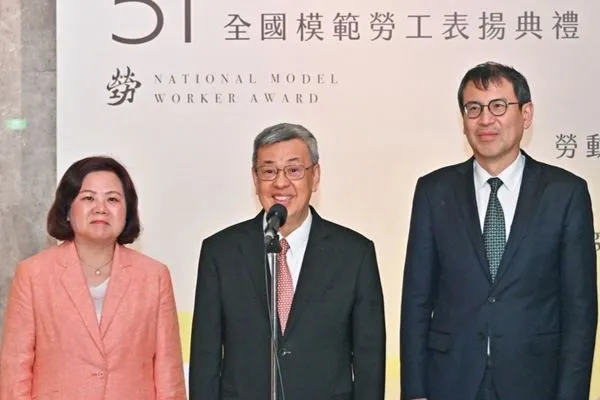 ▲▼陳建仁今天下午出席紀念五一勞動節暨全國模範勞工表揚典禮前。（圖／行政院提供）