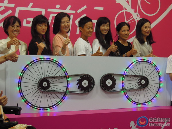 衛生福利部為了「台灣女孩日」與展翅基金會合作，舉辦轉動夢想，女孩向前行活動。（圖／記者賴于榛攝）