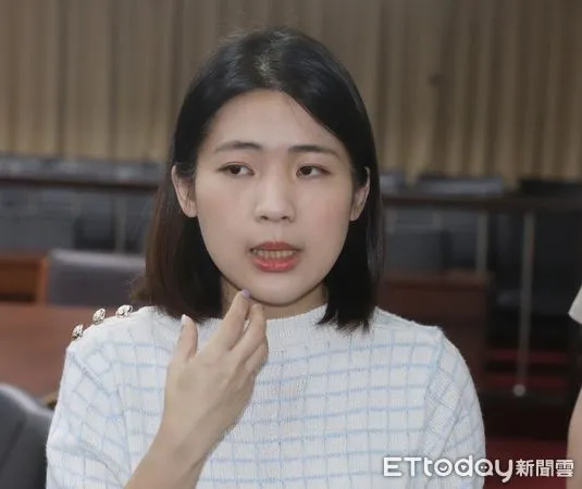 ▲▼徐巧芯 聯訪 說明週刊報導相關。（圖／記者屠惠剛攝）