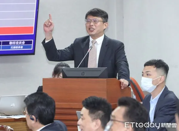 ▲▼司法法制委員會 處理臨時提案 黃國昌發言。（圖／記者屠惠剛攝）