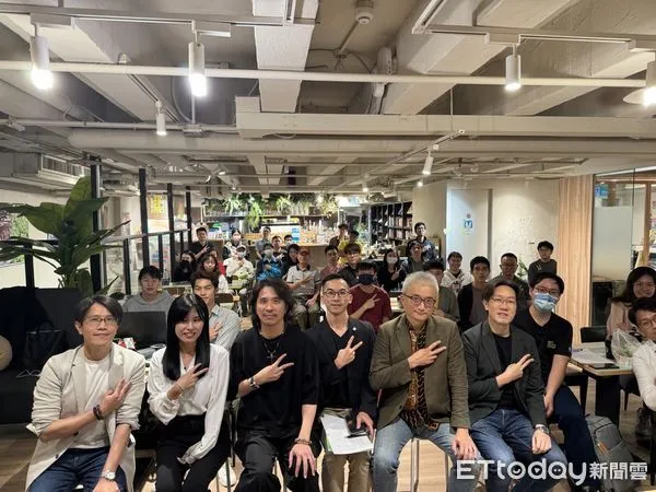 ▲青年座談不被AI取代的關鍵力。（圖／記者陳弘修翻攝）