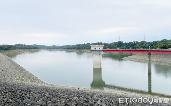 ▲首波梅雨鋒面挹注，寶二水庫蓄水率已回升至四成以上。（圖／記者沈繼昌翻攝）