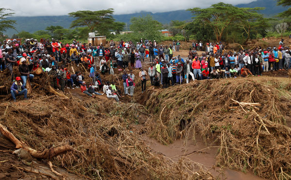 ▲▼肯亞中部城鎮Mai Mahiu於30日因暴雨引發山洪造成50人喪生。（圖／路透）