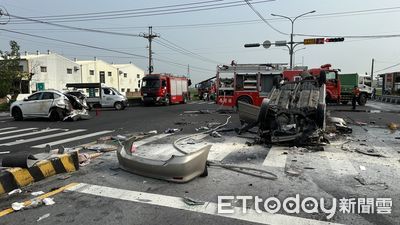 快訊／雲林5車驚悚車禍！他等紅燈遭撞　慘成「夾心」重傷亡
