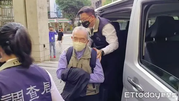 ▲▼貴婦奈奈男友父母抵台北市調查處。（圖／記者陳煥丞攝）