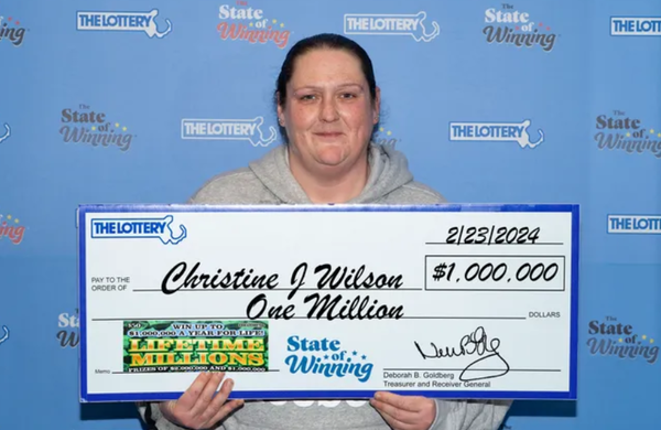 刮刮樂嗨贏3千萬元　強運女繼續買彩券「相隔10周」又中3千萬。（圖／翻攝自Massachusetts State Lottery）
