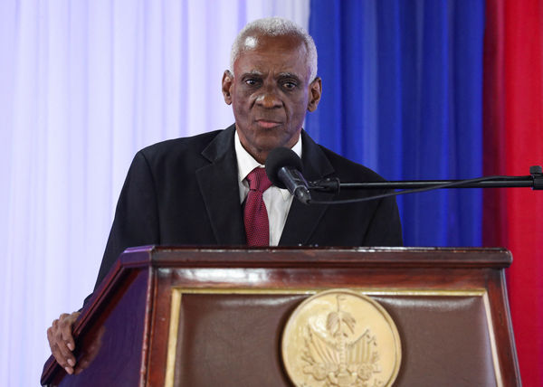 ▲▼海地前參議院議長勒布朗費斯（Edgard Leblanc Fils）4月30日被任命為海地過渡委員會主席。（圖／路透）