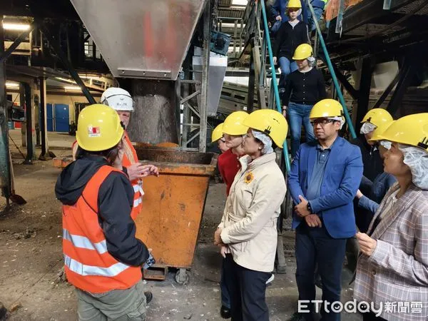▲雲林縣長張麗善率領環保局長張喬維等局處，參訪德國AHA漢諾威廢棄物處理中心，交流生活垃圾、廢棄物處理與轉廢為能的經驗。（圖／記者蔡佩旻翻攝）