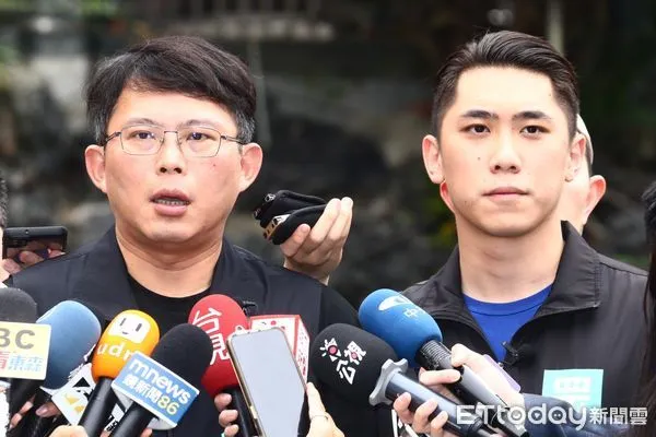 ▲▼ 黃國昌出席新北黨部歡慶母親節活動。（圖／記者黃國霖攝）