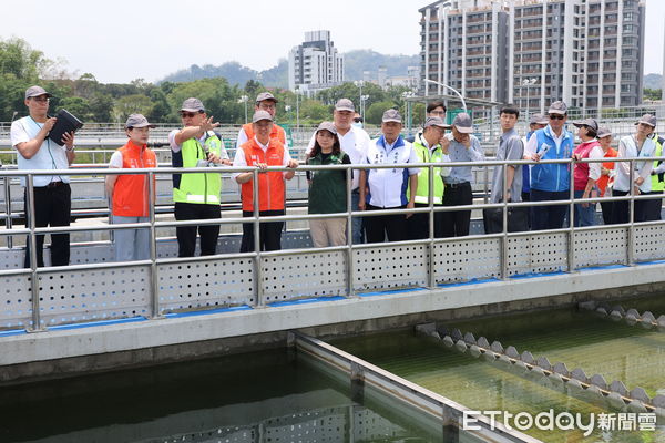 ▲南投副縣長王瑞德4日陪同行政院長陳建仁視察草屯淨水場新建工程。（圖／南投縣政府提供，下同）