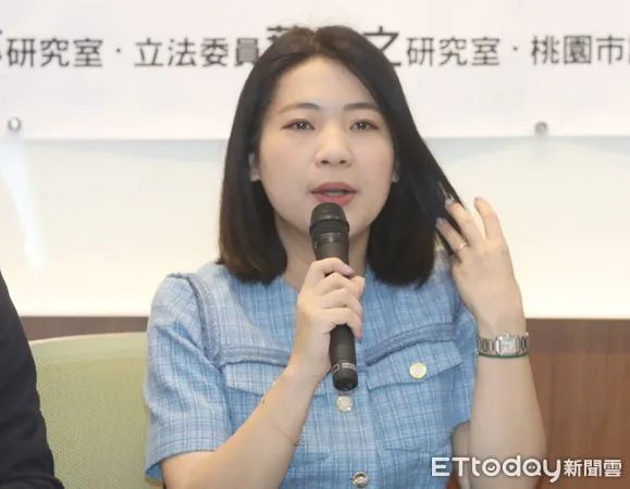 ▲▼立委徐巧芯舉行 抗中保台是口號 賺人民幣才是王道 記者會。（圖／記者屠惠剛攝）