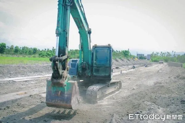 ▲曝險少年找到屬於自己的天空             。（圖／屏東縣少年輔導委員會提供）