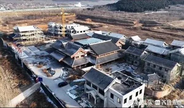 ▲山東濟南「宋風古城」成爛尾古城。（圖／翻攝齊魯晚報）