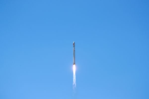 ▲大陸長征六號丙運載火箭首次發射成功。（圖／CFP）