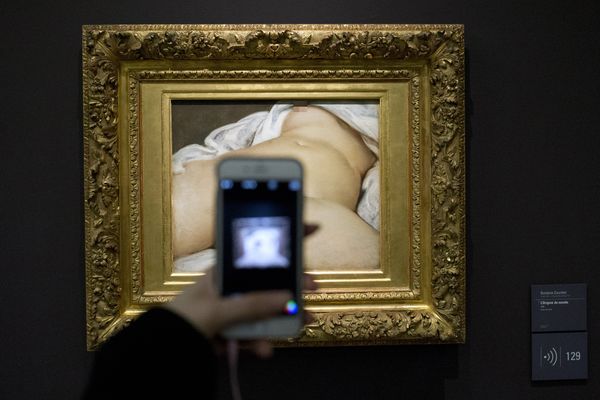 ▲▼法國畫家庫爾貝（Gustave Courbet）名畫《世界的起源》（L`Origine du monde），照片經模糊處理。（圖／達志影像／美聯社）