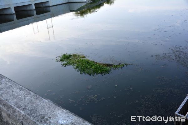 ▲台南市警三分局據報，會同消防人員搶救林男送醫，惟仍回天乏術。（圖／記者林東良翻攝，下同）