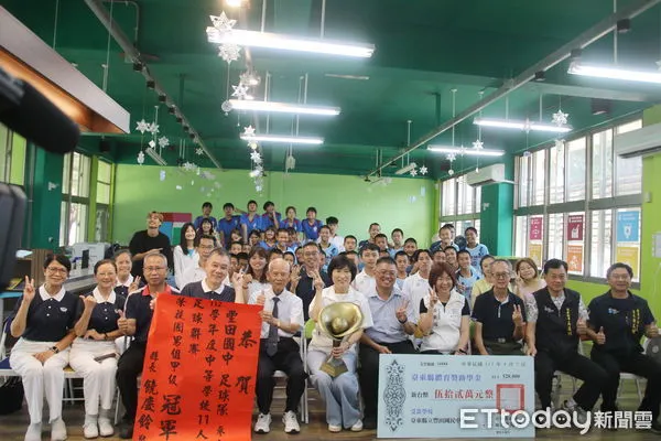 ▲台東豐田國中足球隊霸氣奪冠。（圖／記者楊漢聲翻攝）