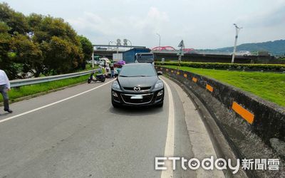 獨／淡水關渡橋死亡車禍！機車騎士「頭胸遭輾」　搶救5天不治