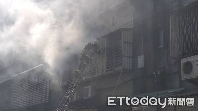 快訊／北市內湖老公寓2F火警！黑煙狂竄 警消搶救中